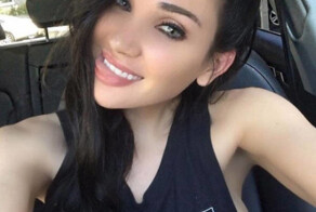 Девчонки дурачатся