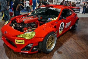 Дрифтовую Toyota GT86 оснастили мотором от Ferrari 458 Italia