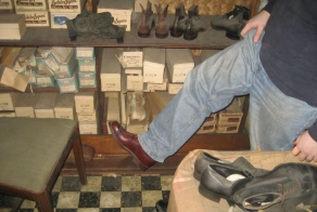 Обувной магазин закрытый более 40 лет (63 фото)