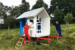 Чешский архитектор создал сборный домик всего за 1200 долларов