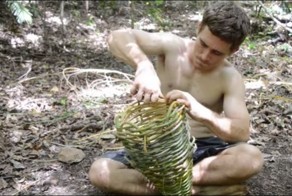 Изготовление ловушки для креветок с помощью примитивных технологий