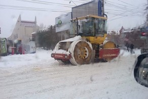 Немцы изучают на Алтае укладку «белого асфальта»