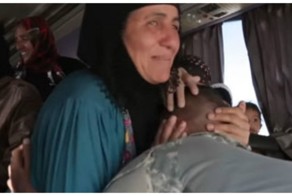 Иракский солдат встречает свою маму, вывезенную из оплота ИГИЛ