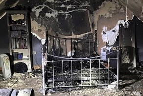 Спальня девочки-подростка полностью выгорела из-за оставленного на зарядке на ночь айфона
