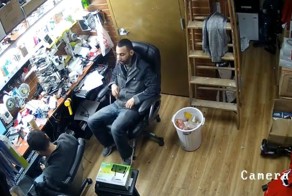 Смартфон взорвался в руках владельца