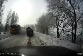 Столкновение грузовиков под Алматы