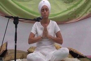 Американская инструктор йоги убила двоих взломщиков, пытавшихся ворваться в ее дом в Чили