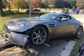 Подросток утопил отцовский Aston Martin
