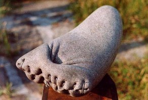 Испанец научился мять камни для создания скульптур