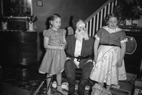 Фото с Санта-Клаусом из прошлого, которые заставят бояться этого мужика с бородой из ваты