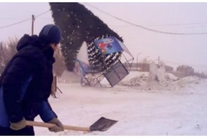 Нового года не будет! Падение новогодней ёлки на главной площади Мариинска