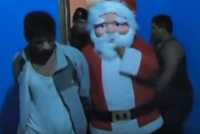 В Перу полицейский в костюме Санта-Клауса задержал банду наркоторговцев