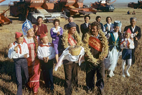 Освоение целины на цветных фото из архива журнала «Огонек»