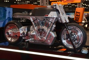 Новый американский мотобренд Vanguard представляет мотоцикл Roadster