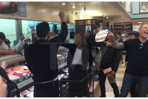  Музыканты группы Metallica спели культувую «Enter Sandman» прямо в супермаркете