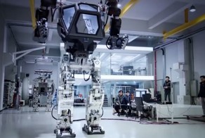 В Южной Корее создали гигантского человекоподобного робота 