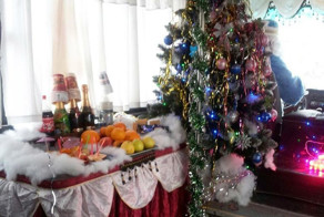 По улицам Новороссийска катается новогодняя маршрутка