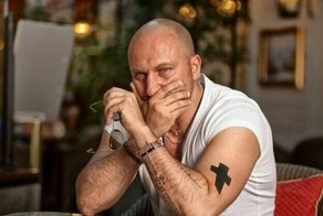 Услышав страшное известие на другом конце провода, Нагиев продолжил шутить в прямом эфире