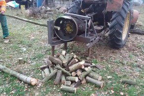   Эта самодельная машина для рубки дров просто великолепна