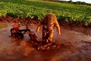 Когда для счастья хватало грязной лужи