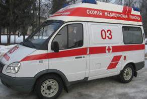 В сети требуют посадить автоледи, преградившую дорогу "Скорой"