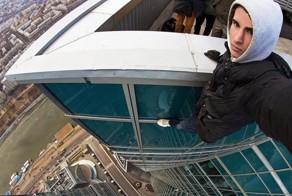 Смертельные селфи или 15 фотографий, сделанных ценой собственной жизни