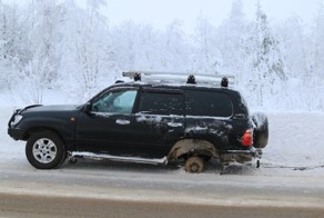 Как путешественники помогают друг другу на дорогах