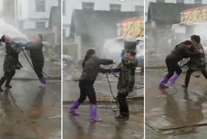 Эпичная водная битва владелиц конкурирующих автомоек