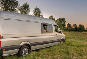 Mercedes-Benz Sprinter стал домом на колесах для небольшой семьи