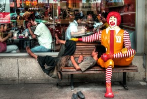 15 фото, которые доказывают, что Китай не такой уж коммунистический