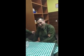 В нашей армии сало едят все!