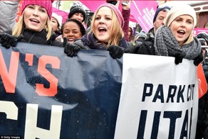 Красавицы Голливуда вышли на улицы протестовать против Трампа!
