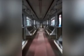 Машиниста электропоезда уволили из московского метро после видео о сломанном поезде