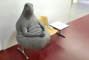 Новый мем «Ждун» стал героем шуток и фотожаб