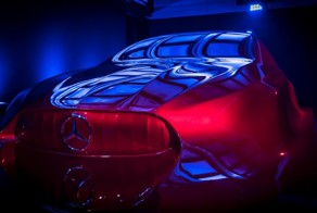 Mercedes показал дизайн новых моделей в скульптуре