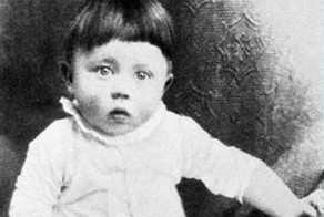 Детские фото самых страшных злодеев в истории