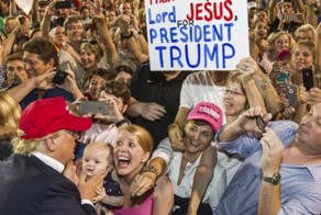 15 фотографий, которые Трампы хотели бы от всех скрыть