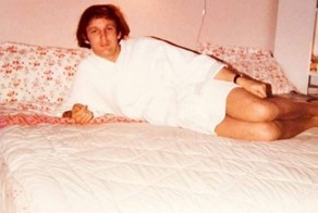Банный президент. Молодой Трамп в халате попал в фотошоп-баттл