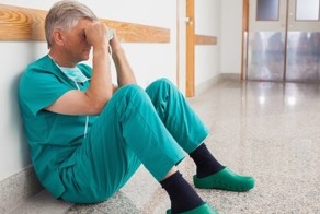 «Врачи уходят из больниц. Условия работы стали невыносимыми»