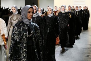 Хиджаб в массы: такая мода теперь во всем мире