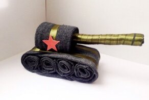 Кто из знаменитостей служил в армии, а кто нет?