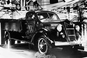 История Toyota: как вместо ткацких станков выпускать автомобили