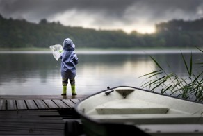 Фотограф, который снимает людей только со спины