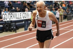 99-летний ветеран обогнал 92-летнего соперника на чемпионате по бегу