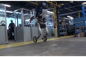 Дайте ему скейтборд, он готов! Компания Boston Dynamics показала своего нового робота