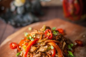 Мясная соломка в сладком уксусе."Макс Фрай"