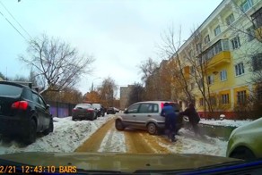 Русские в Беде не Бросают