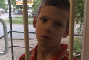 Паренёк в ломбарде хочет обменять спичку на 1000 рублей