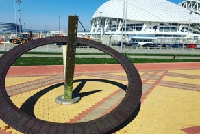Солнечные часы в Олимпийском парке Сочи - зачем же так