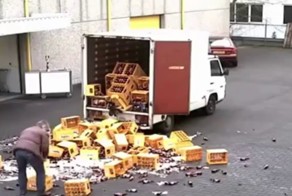 Нелепые случаи из серии "Работник месяца"